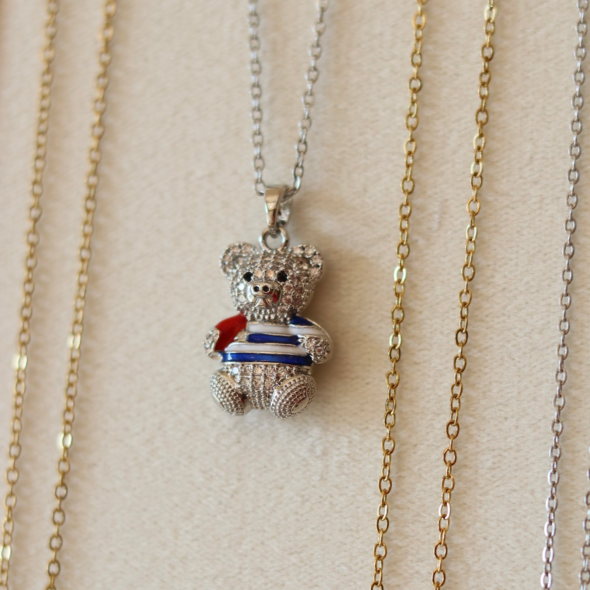 Collar Civita